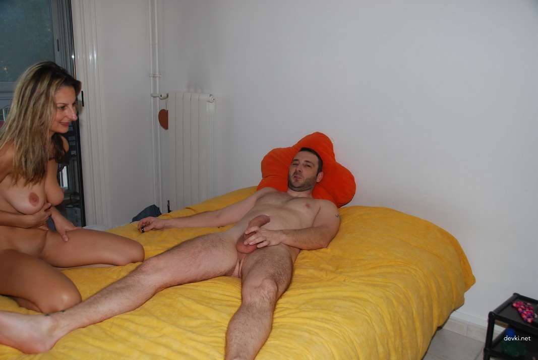 Amateur Mistress Sex Pics: Intimate Homemade Porn with Explicit Amateur Sex Photos