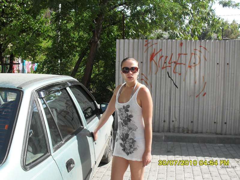 Sensual Wife Gives Sloppy Blowjob to Hubby: XXX Amateur Porn Pics