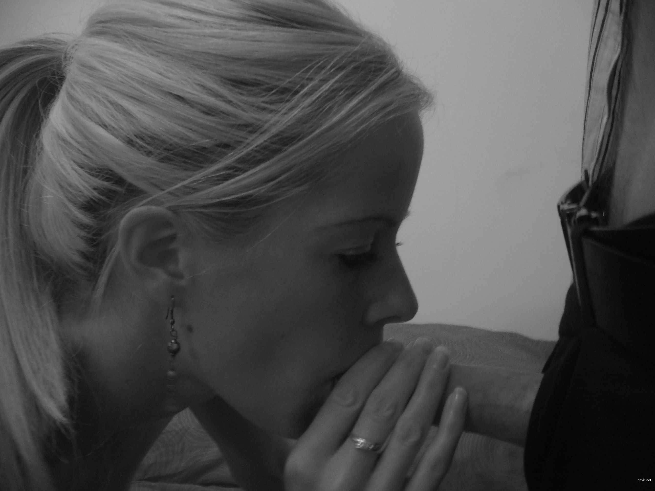 Hot Amateur Babe's Explicit Erotic Photoshoot: Uncensored XXX Content