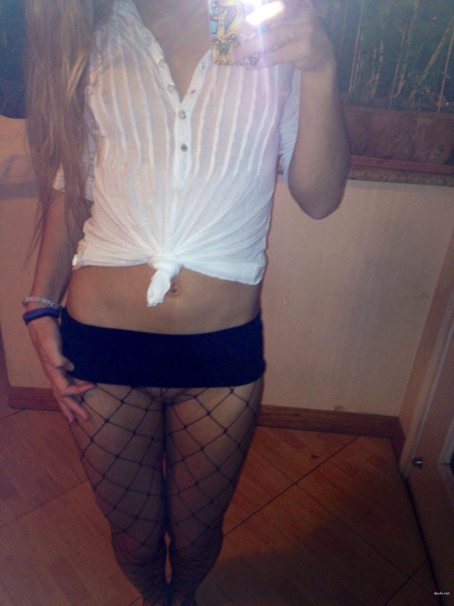 Hot Amateur Girl's Explicit Photo Shoot: Passionate Sex and Nudity