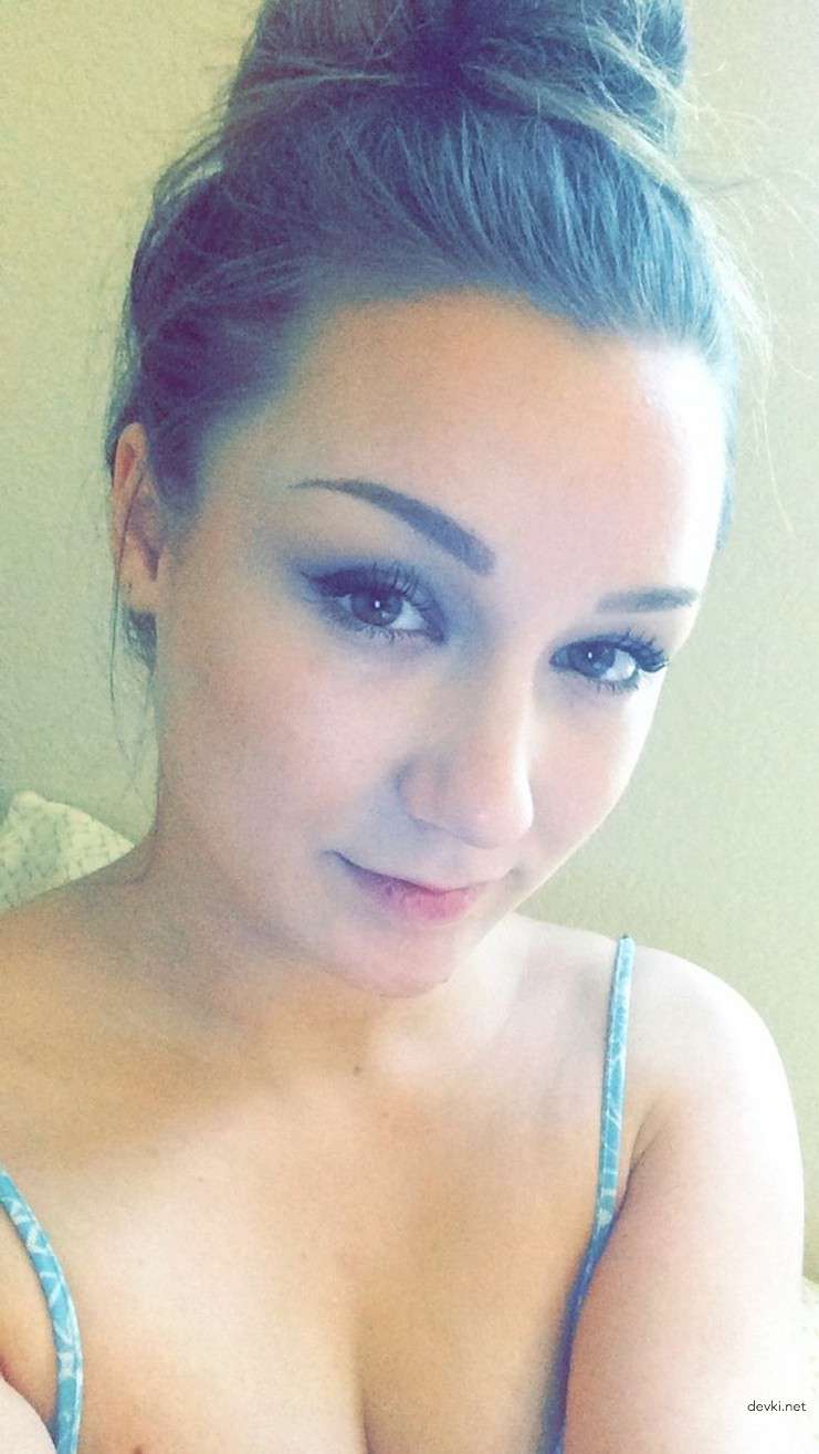 Explicit College Girl Exposed - Young Amateur Student Private Photo in English