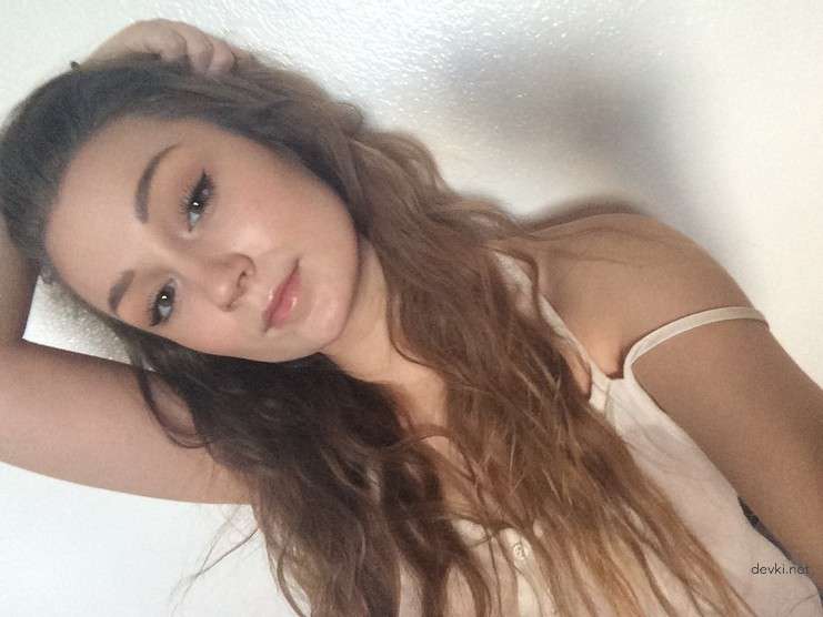 Explicit College Girl Exposed - Young Amateur Student Private Photo in English