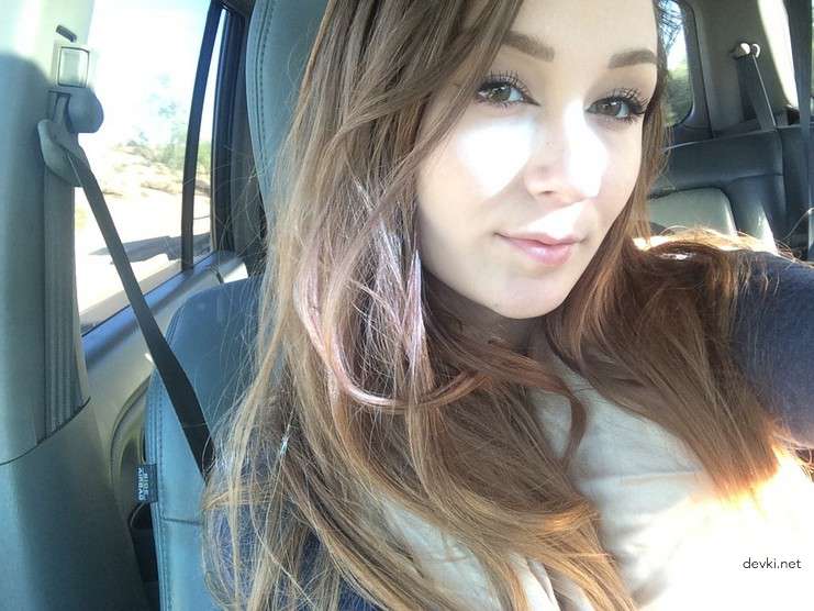 Explicit College Girl Exposed - Young Amateur Student Private Photo in English