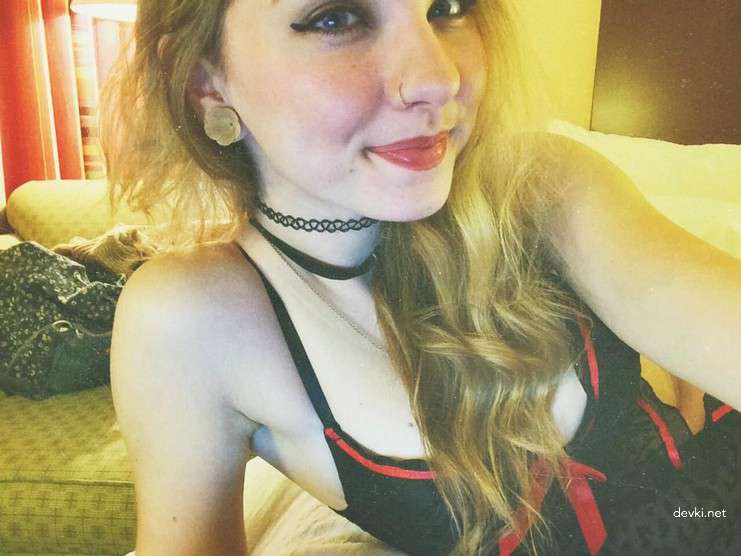 Raw Intimate Amateur Home Photos: Uncensored Explicit Shots for Adults