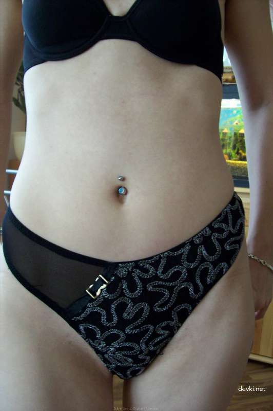 Amateur Slut's Uncensored Porn Pics - Explicit and Naughty!
