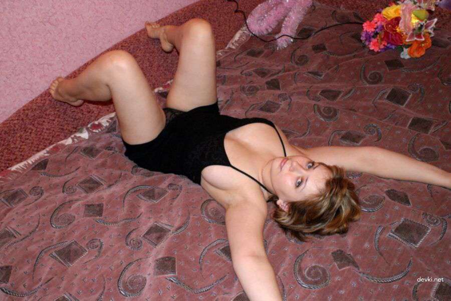Russian Amateur Slut's Hardcore Homemade Porn Pics: Explicit XXX Action!