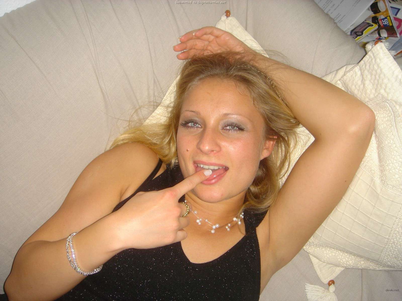 Hardcore Cowgirl Amateur Porn: Raw Sex Photo with Explicit Action