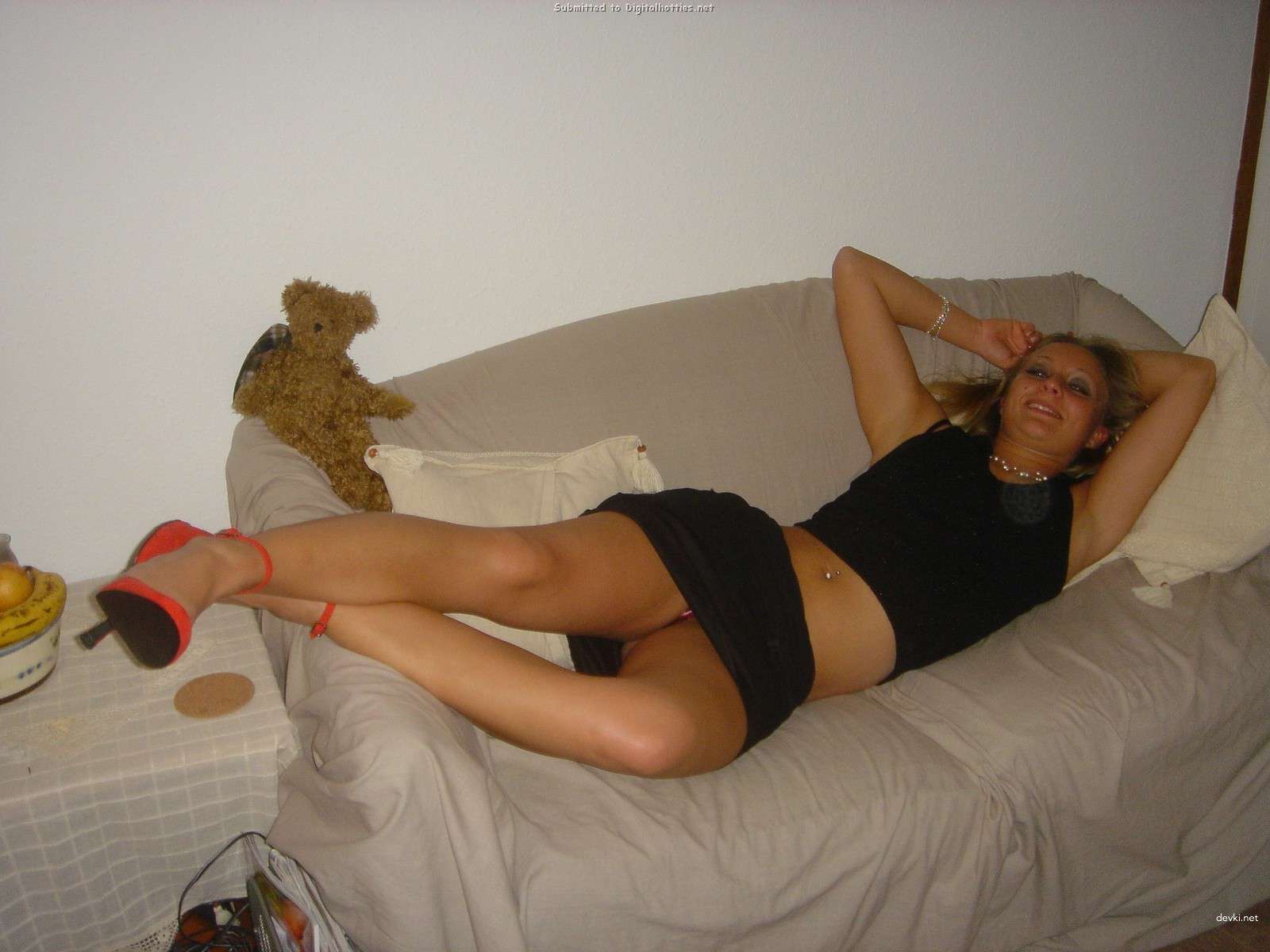 Hardcore Cowgirl Amateur Porn: Raw Sex Photo with Explicit Action