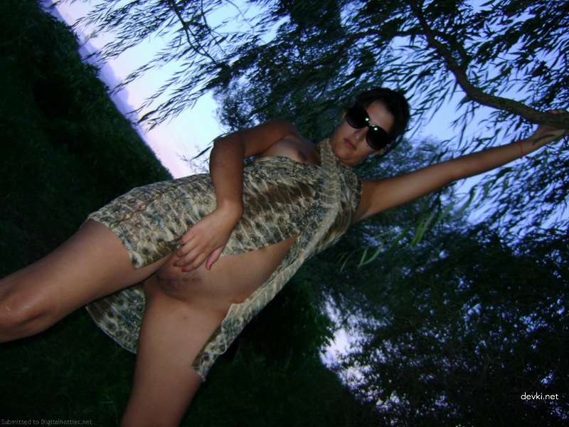 Amateur Slut Reveals Tight Wet Pussy - XXX Close-Up Porn Pic