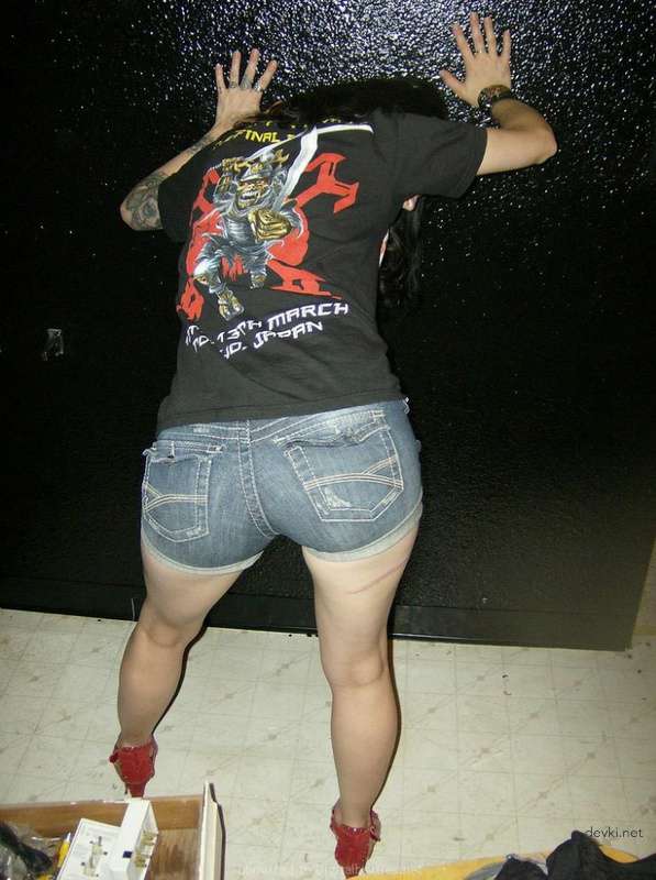 Amateur Woman Hardcore Nipple Squeezing and Sex Action