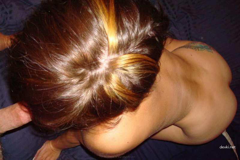 Steamy Amateur Bath Sex: Naked Woman Poses & Fucks Hard