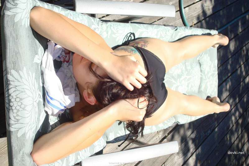 Steamy Amateur Bath Sex: Naked Woman Poses & Fucks Hard