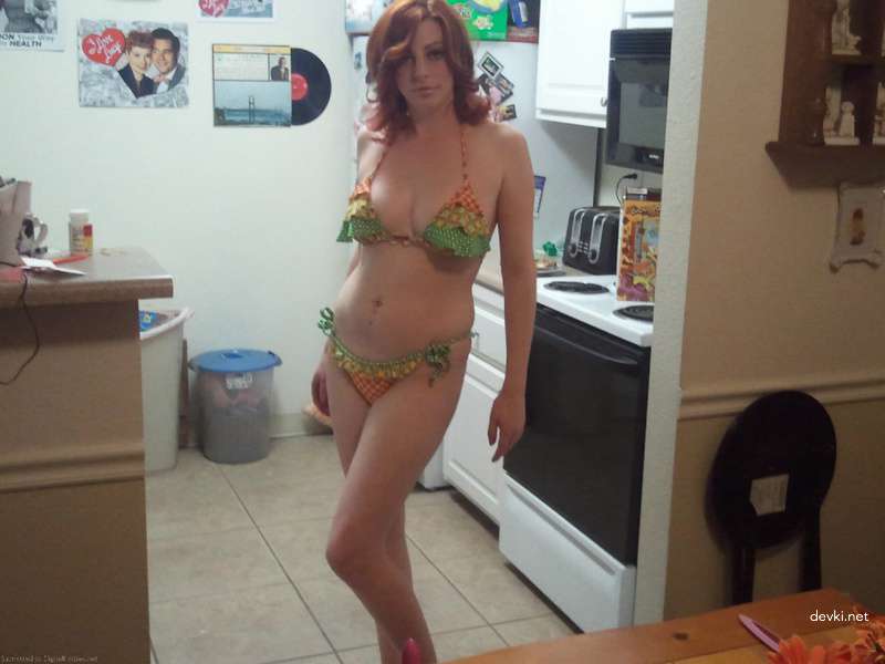 Fiery Redhead Babe Strips Panties for Steamy Amateur Sex Pics