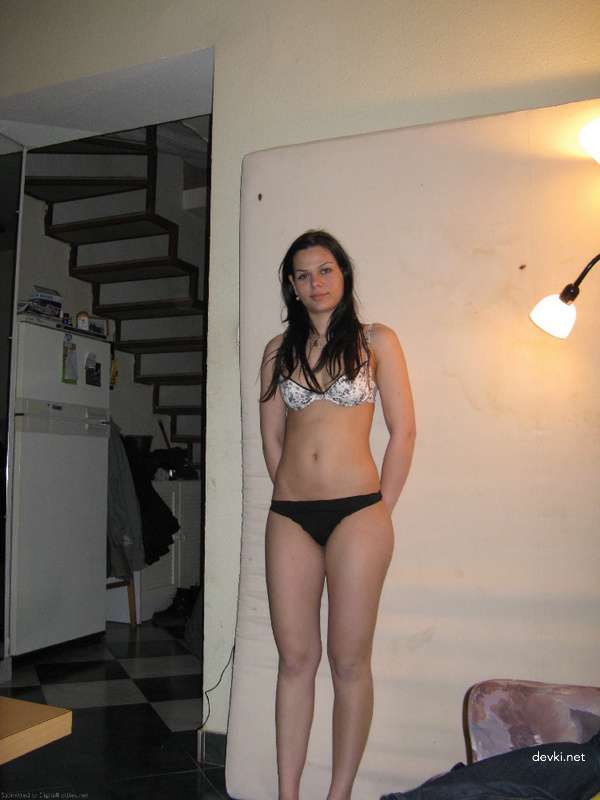 Explicit Amateur Porn: Naked Girl Showering and Sucking Cock