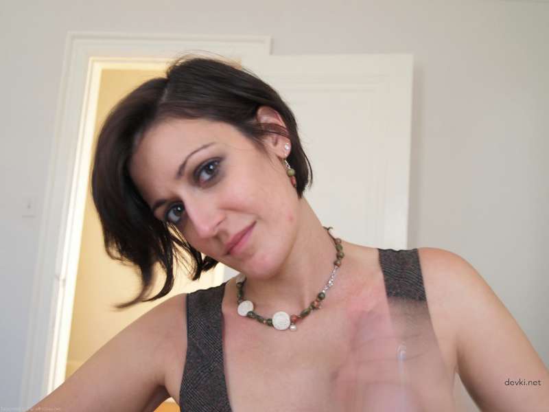 Hot Amateur Woman Sucks Cock on Camera - Explicit Oral Sex Pic
