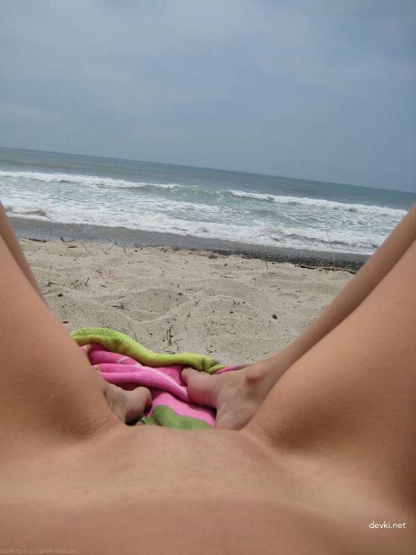 XXX Asian Pussy Close-Up: Explicit Shot for Amateur Lovers!