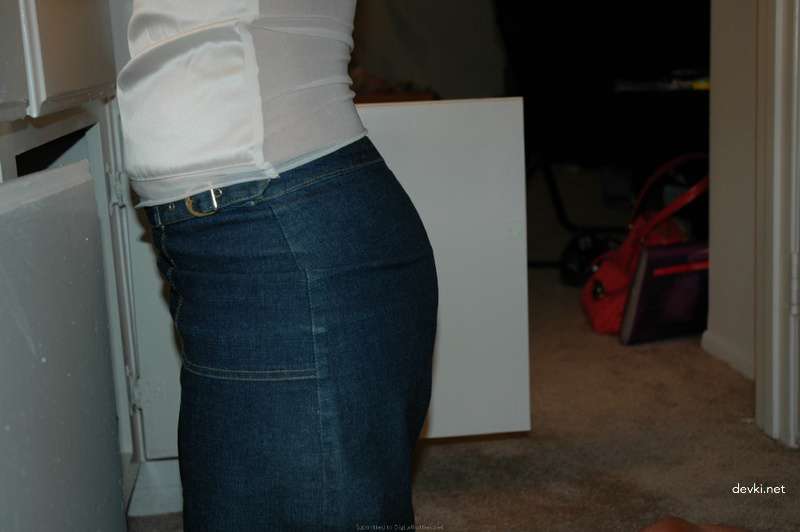 Amateur Porn Pic: Hot GF with Perfect Ass and Tiny Tits in Explicit Action