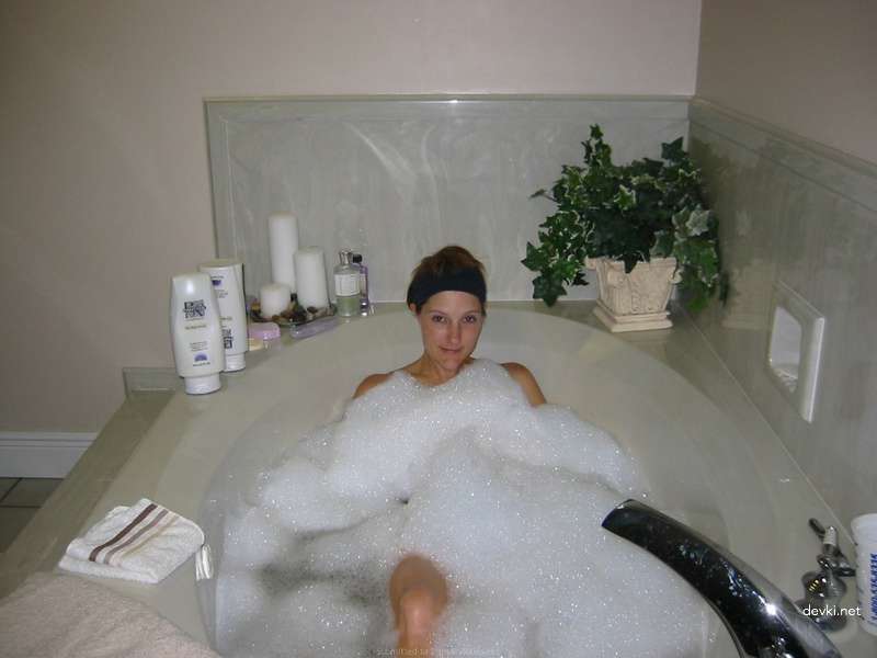 Explicit Amateur Nude Wife Poses at Home - Uncensored Naked Photo Shoot