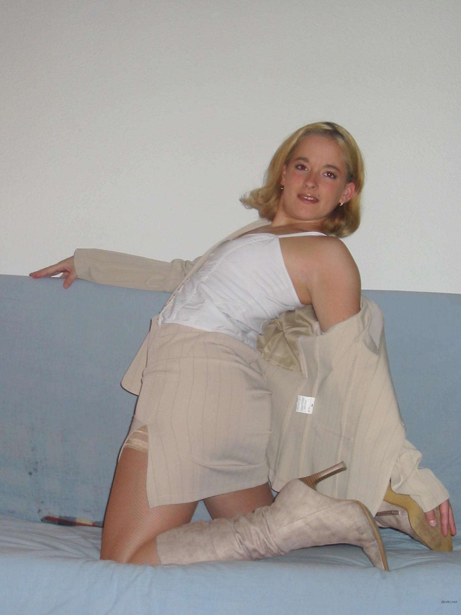 Amateur Nude Pics: Hot Girl's Explicit Private Photos - XXX Homemade Sex