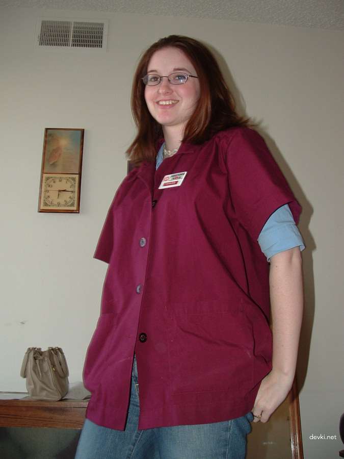 Amateur College Student Masturbates and Poses Naked in Explicit Porn Pics