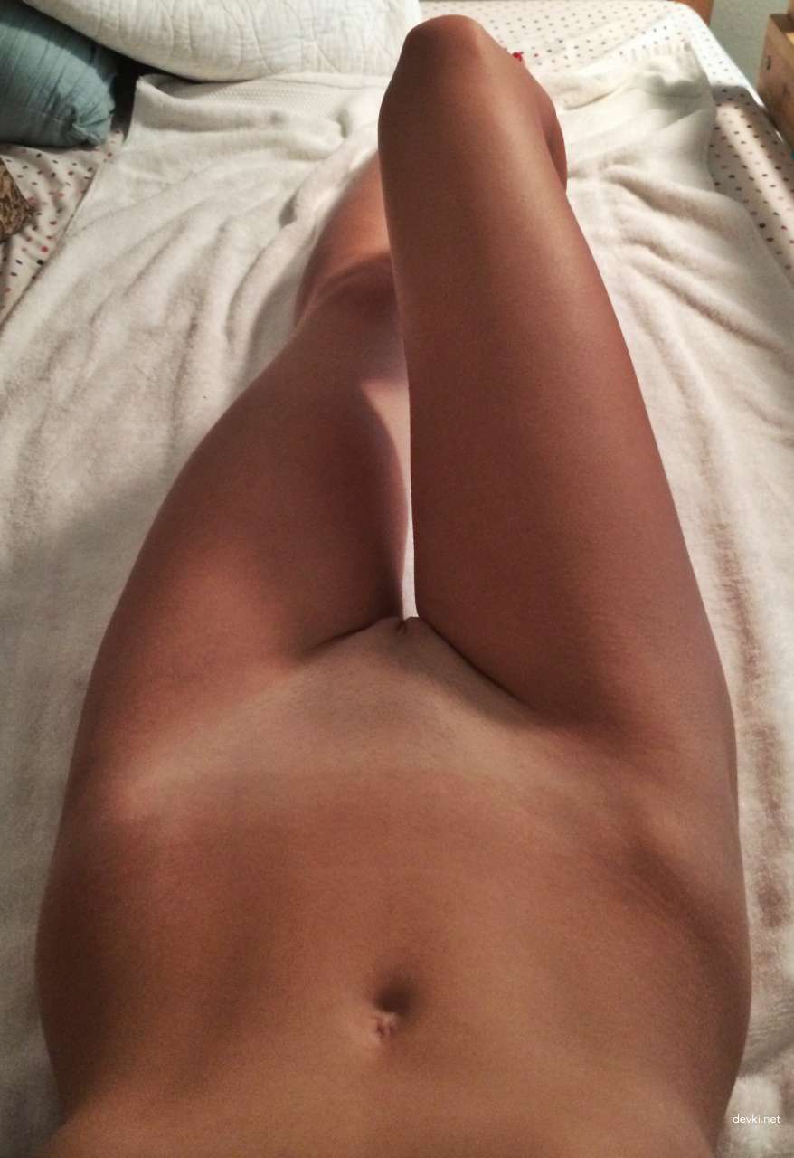 Amateur Beauty's Explicit Private XXX Pics: Uncensored English Porn Photos
