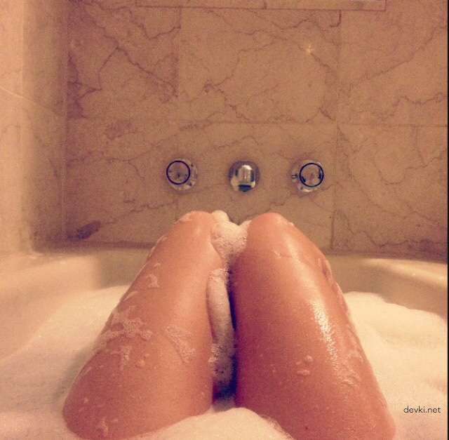 Amateur Beauty's Explicit Private XXX Pics: Uncensored English Porn Photos