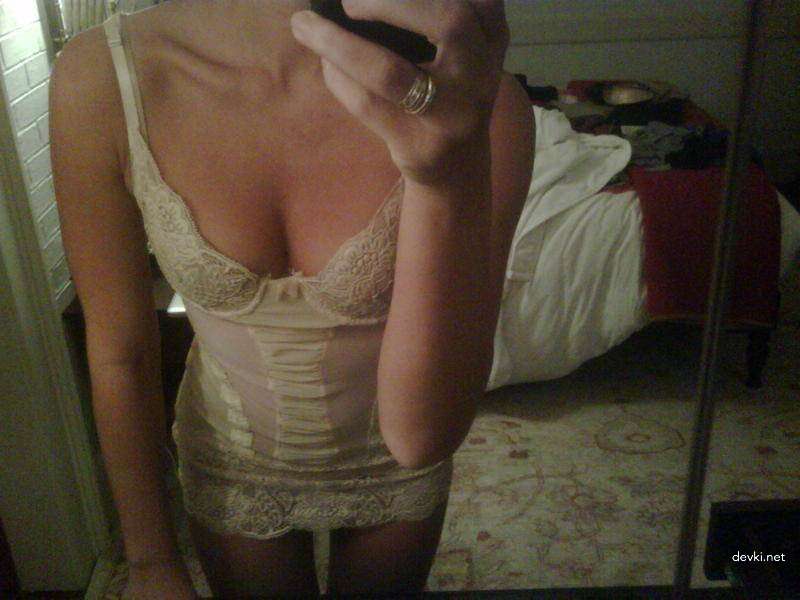 Russian Celebrity's Explicit Amateur Porn: TV Presenter's Naughty Photos