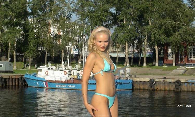 Explicit Close-Up Wet Pussy Tease - Amateur Porn Photo