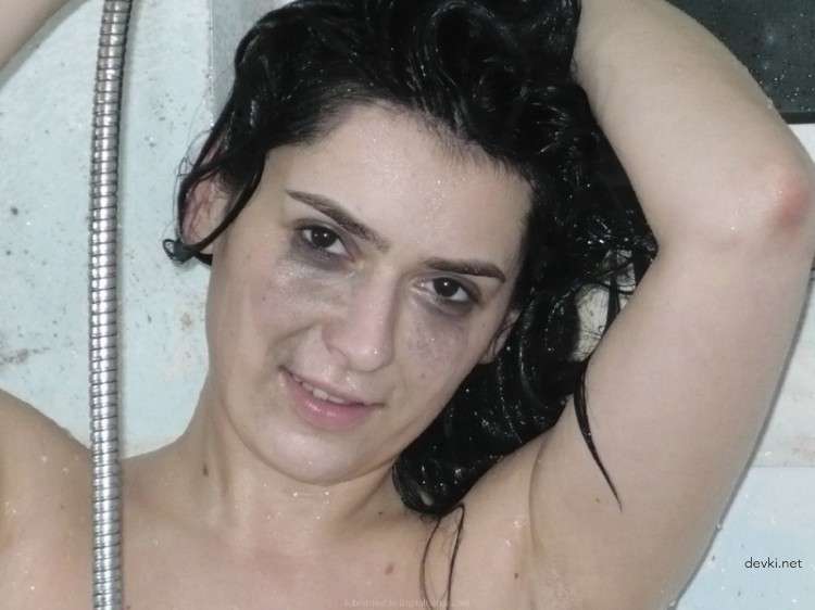 Raw Close-Up Amateur Pussy Pic