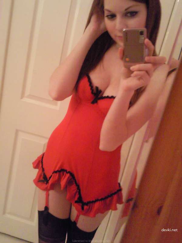 Seductive Amateur Babe in Hot Lingerie: Explicit XXX Photo Gallery
