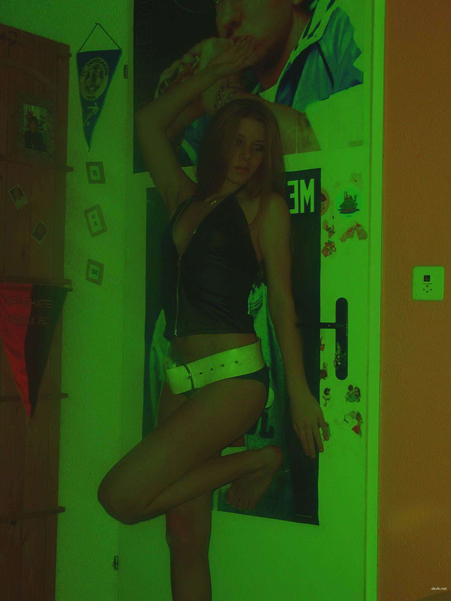 Amateur Student Nude Private Photoshoot: Explicit and Uncensored