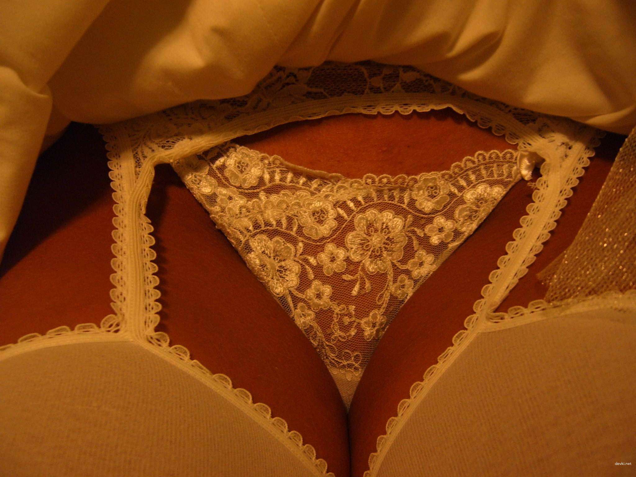 XXX Amateur Porn Pics: Explicit Erotica Collection in English - Uncensored Hardcore XXX Photos