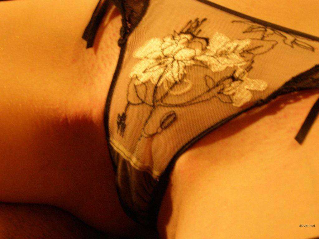 Hot Amateur Collection: Explicit Private Photos of Small-Breasted Girl - XXX Pics