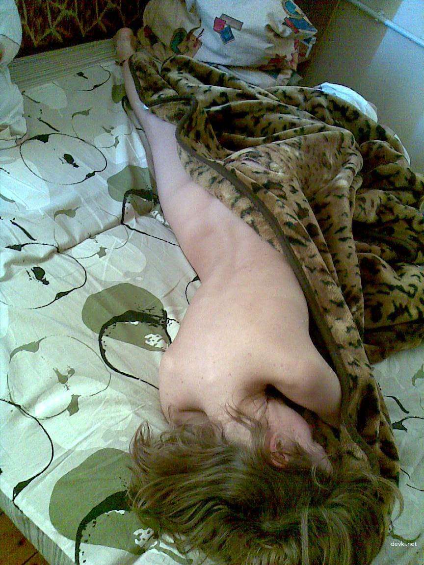 Hot Amateur Collection: Explicit Private Photos of Small-Breasted Girl - XXX Pics