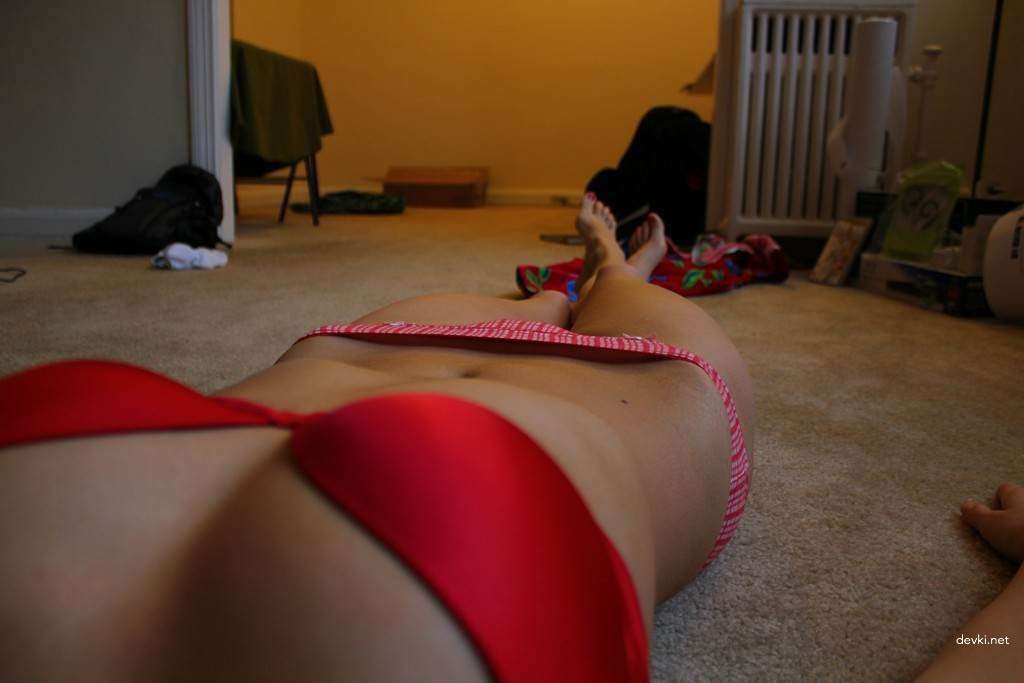 Tiny Tits Amateur: Explicit Slim Girl Photo for Adults Only
