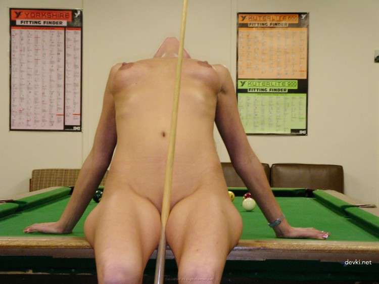 Hot Amateur Babe Exposes Playful Side in Explicit Photo Shoot - Seductive and Provocative Content
