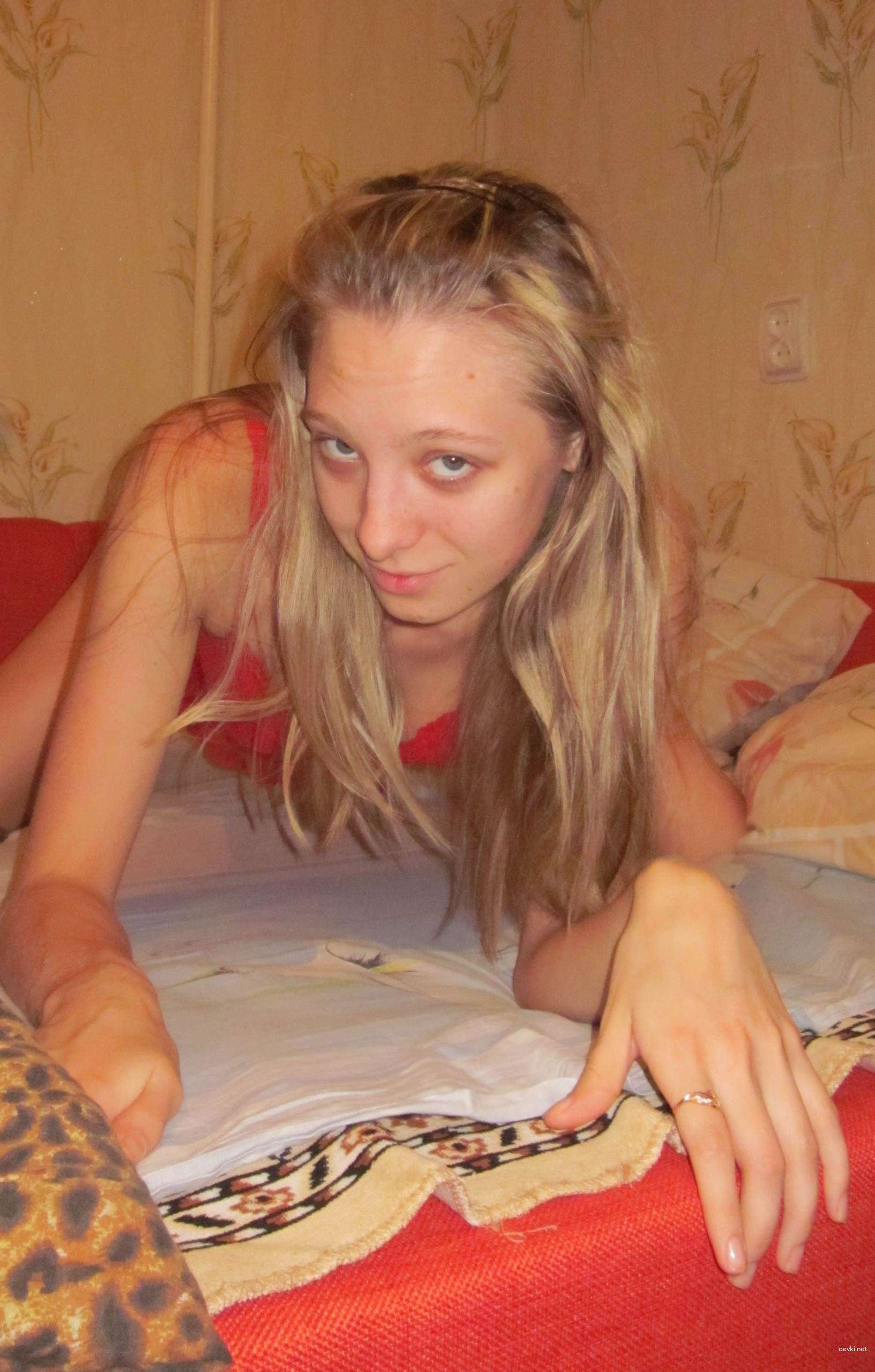 Horny Amateur Slut's Explicit XXX Pics: Personal Porn Photos of a Naughty Babe