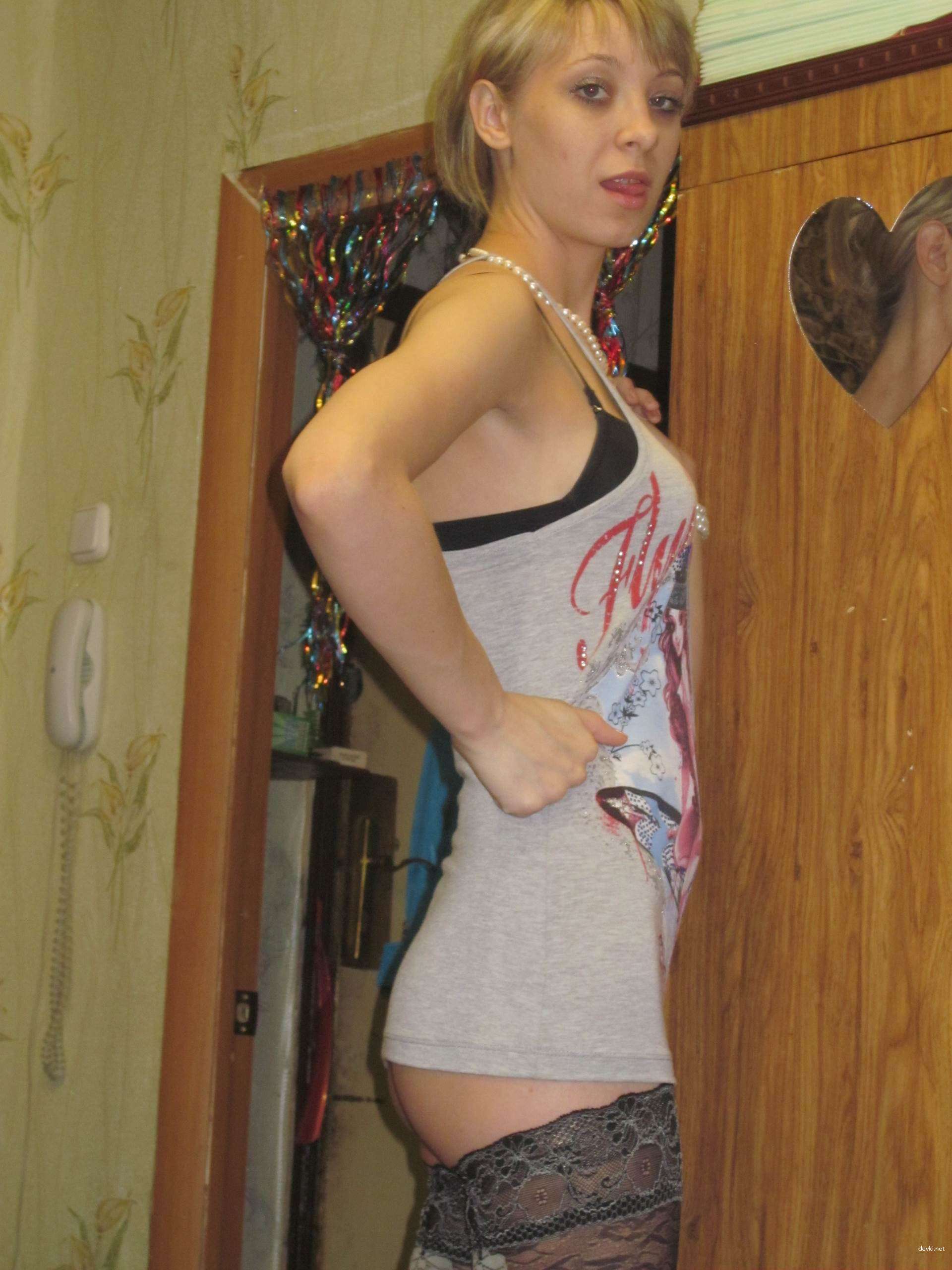 Horny Amateur Slut's Explicit XXX Pics: Personal Porn Photos of a Naughty Babe