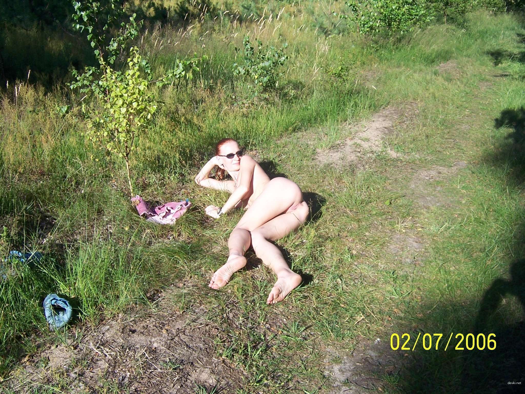 XXX Amateur Porn: Hot Naked Woman Strips Explicitly - Uncensored XXX Photo
