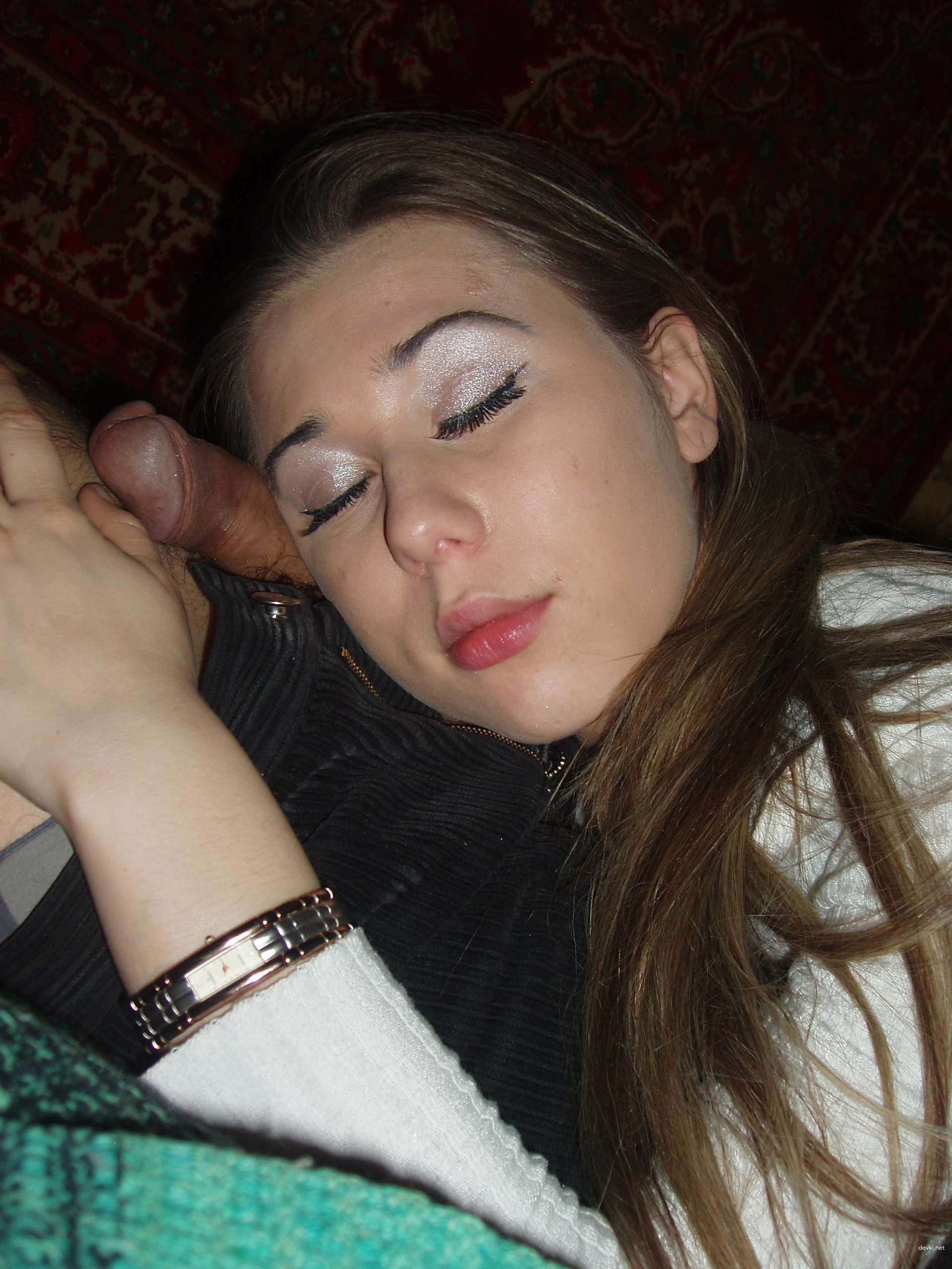 Amateur Slut Nude & Deepthroating - Explicit Cock Sucking Porn Pics