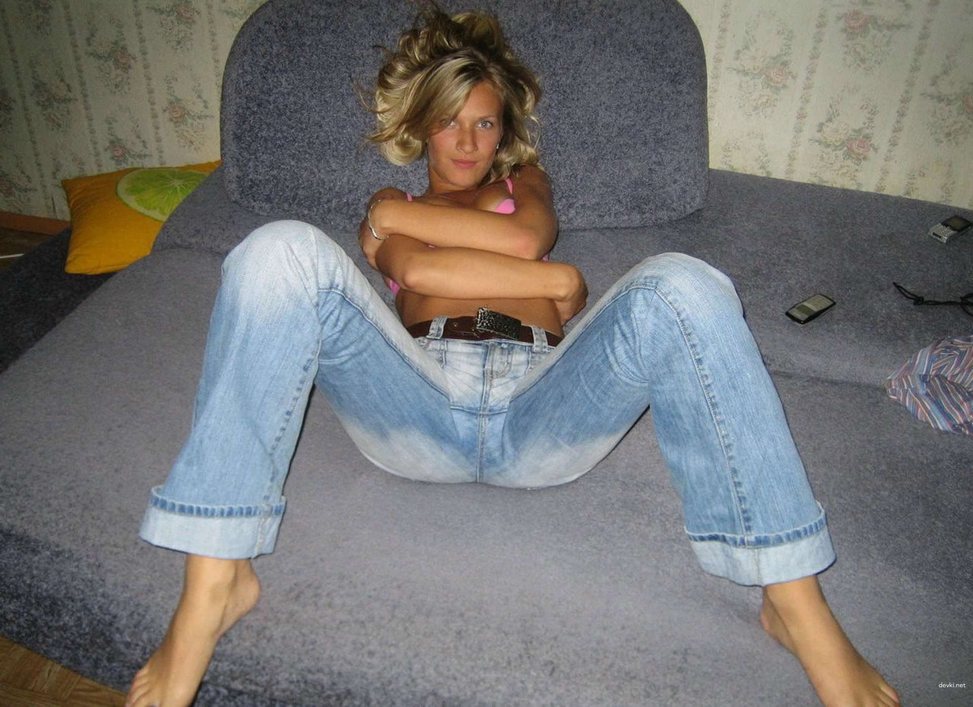 Teen Babe Deepthroats and Gets Pounded - Amateur XXX Photo