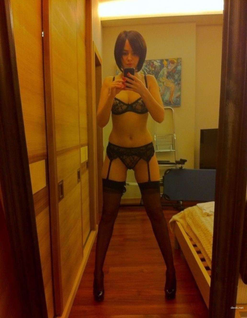 Russian Amateur Woman's Hardcore Porn Pics: Explicit Russian Amateur Sex Photos