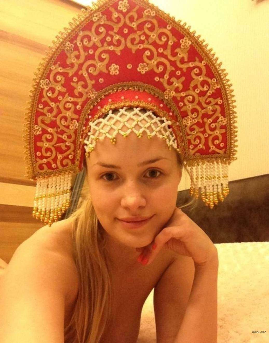 Russian Amateur Woman's Hardcore Porn Pics: Explicit Russian Amateur Sex Photos