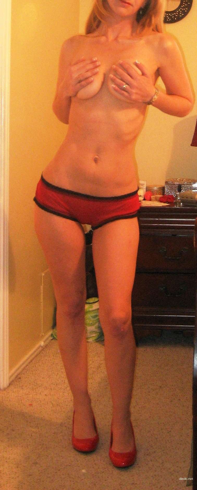 Real Homemade XXX Pics: Explicit Amateur Porn Photos for Adults