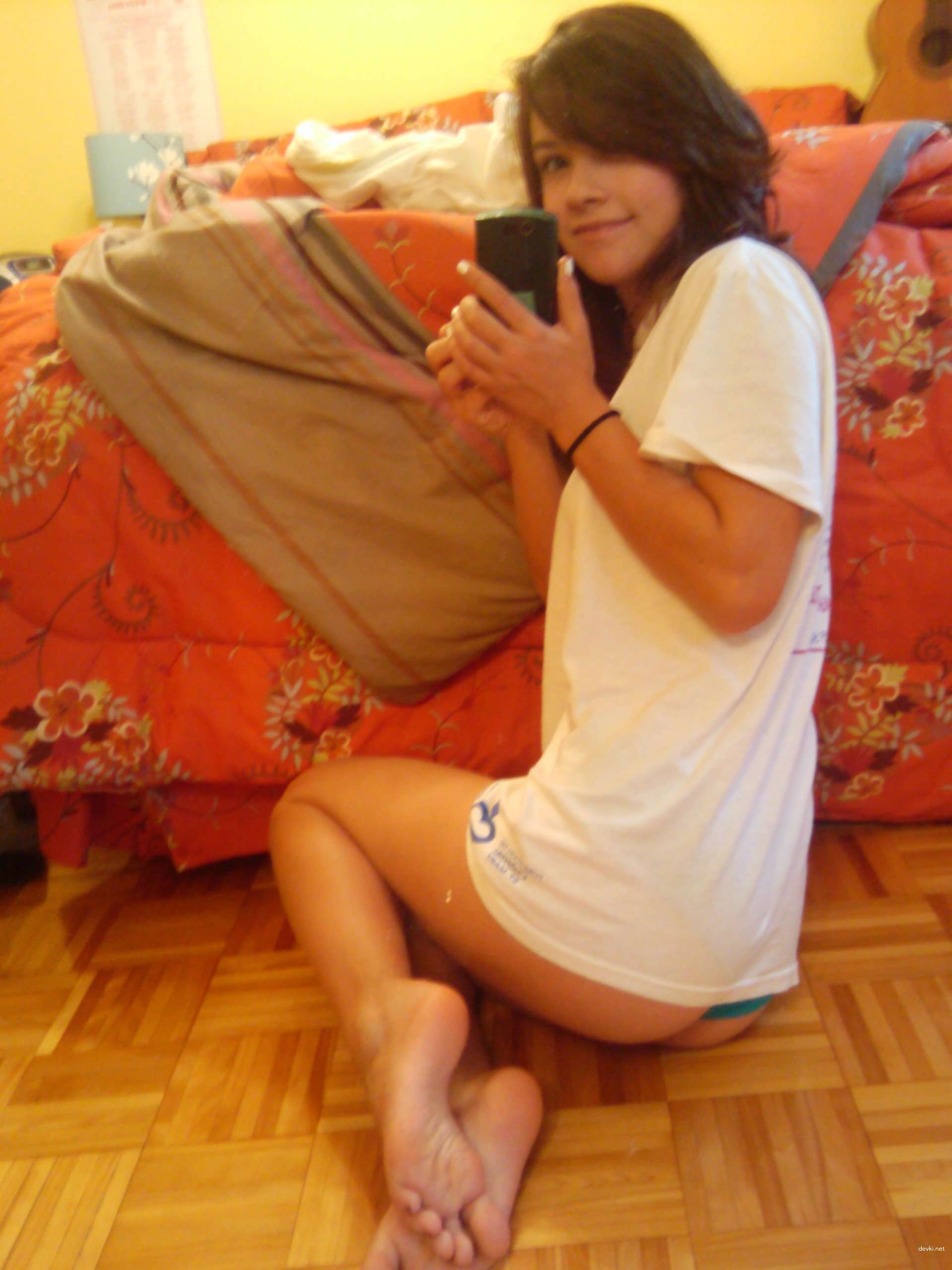 Kinky Young Amateur Fetish Porn: Explicit & Bold XXX Pics!