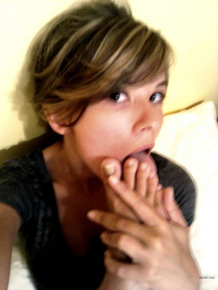 Kinky Young Amateur Fetish Porn: Explicit & Bold XXX Pics!