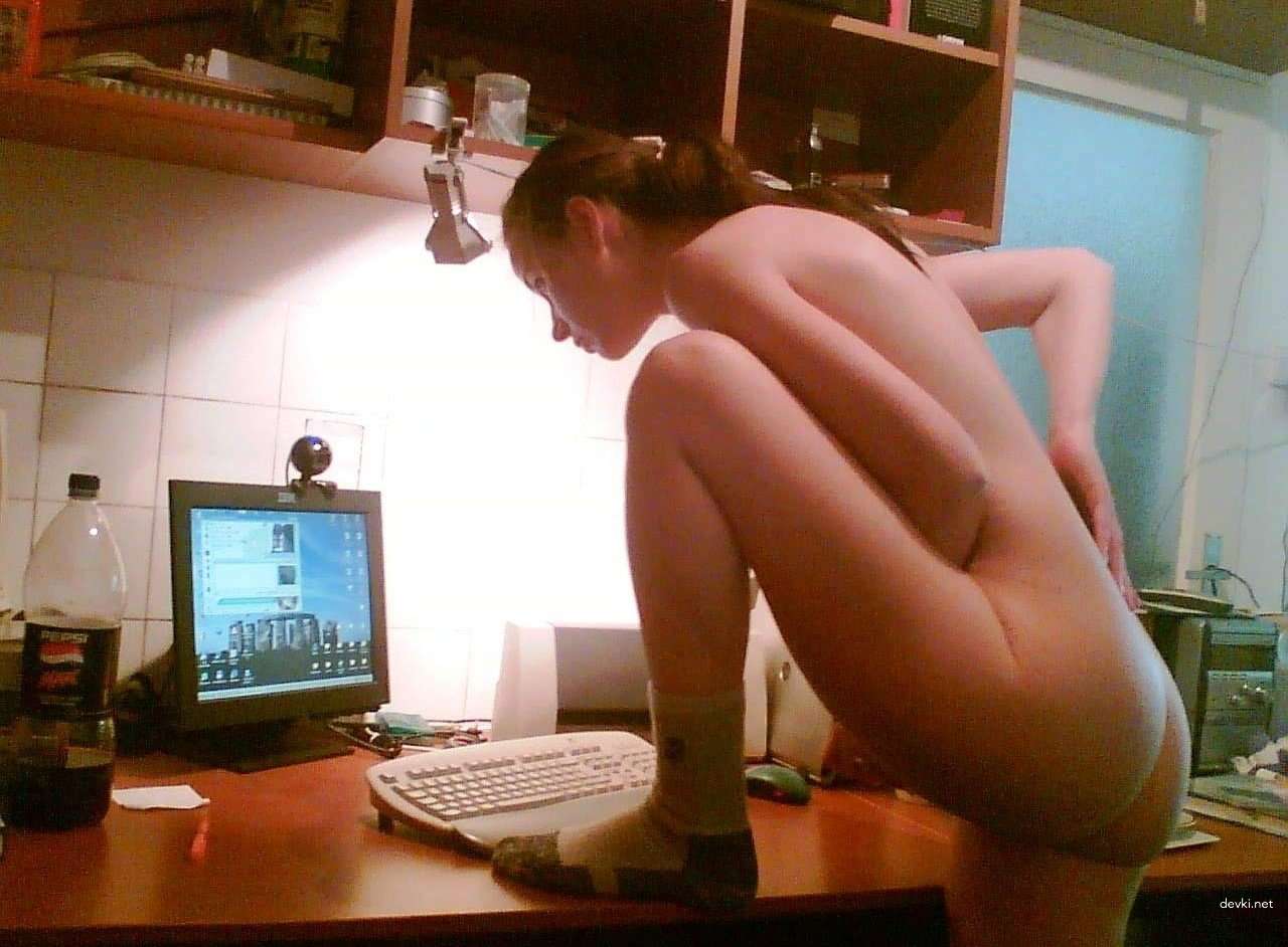 Hot Amateur Babe's XXX Homemade Sex Pics - Explicit Amateur Porn Photos