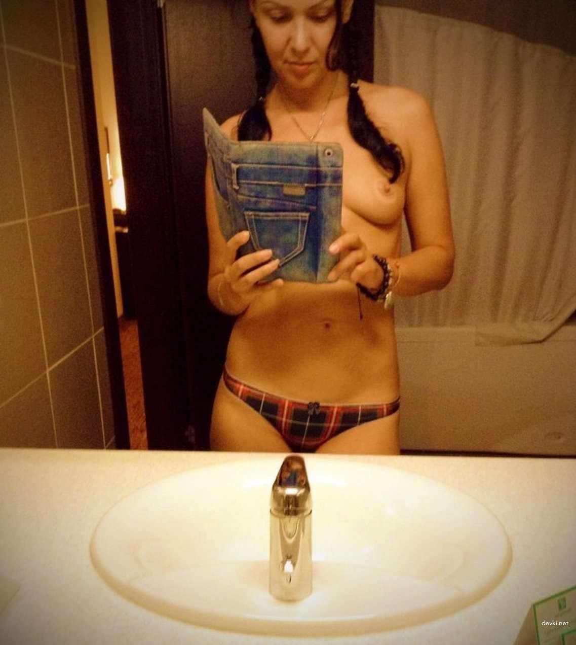 Hot Russian Amateur Homemade Sex Pics: Explicit XXX Photos