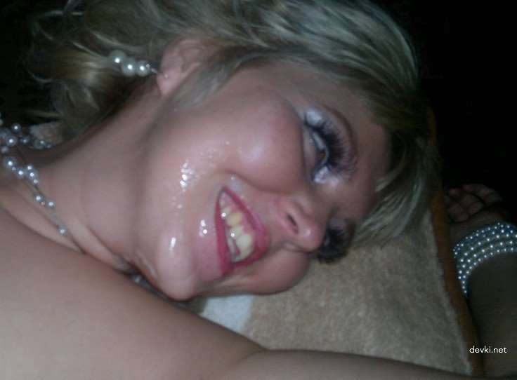 Amateur Anal Slut Takes It Hard - Uncensored XXX Pics