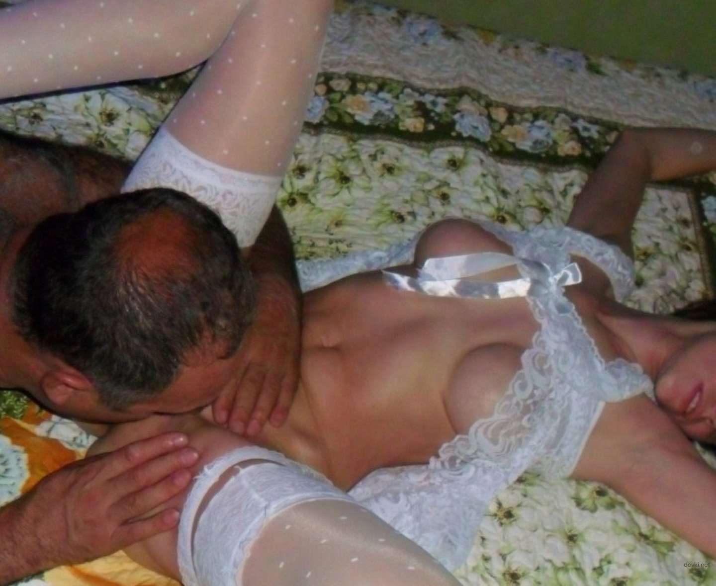Hot Amateur Wife Sex Pics - Wild & Naughty XXX Photos